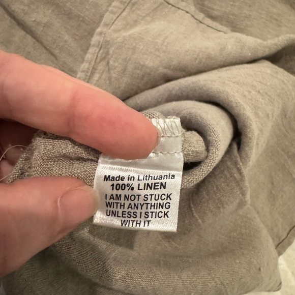 Flax V Pullover - Linen Shirt tan color 3/4 length sleeves - Picture 5 of 7